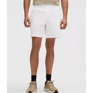 EUC Lululemon Zeroed In Linerless Short 7" White - Size L